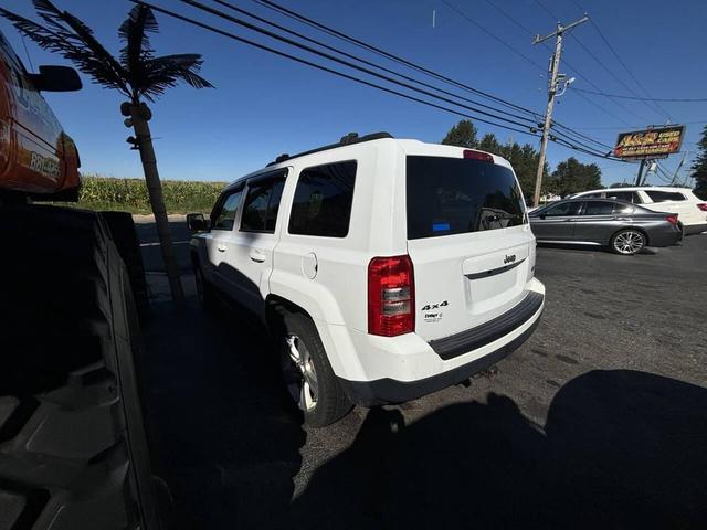 Photo of 2013 Bright White Clearcoat Jeep Patriot
