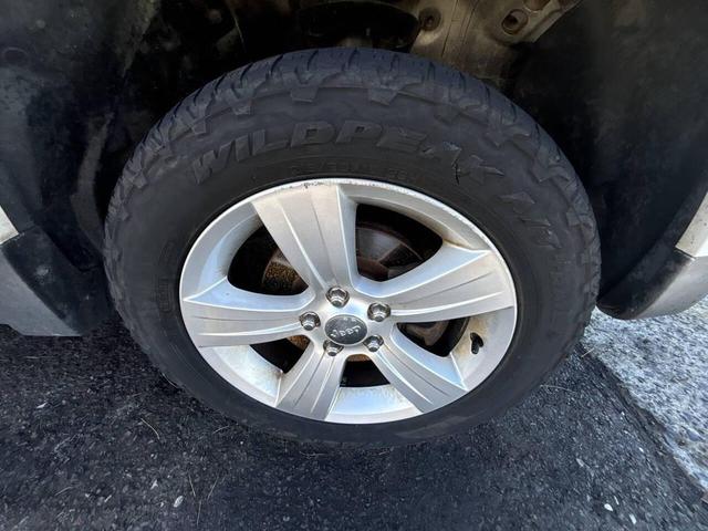 Photo of 2013 Bright White Clearcoat Jeep Patriot