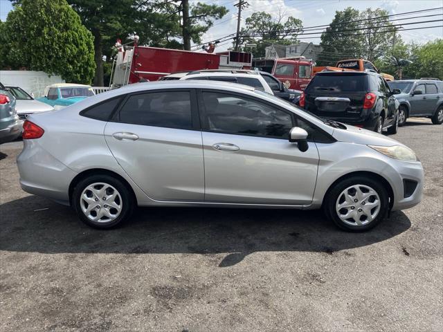 Photo of 2013 Ingot Silver Metallic Ford Fiesta