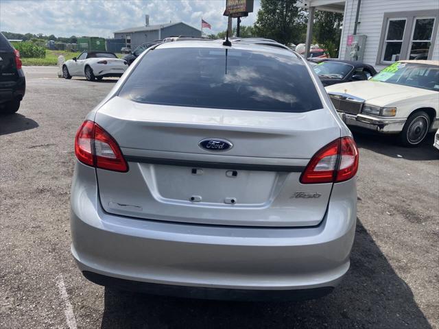 Photo of 2013 Ingot Silver Metallic Ford Fiesta