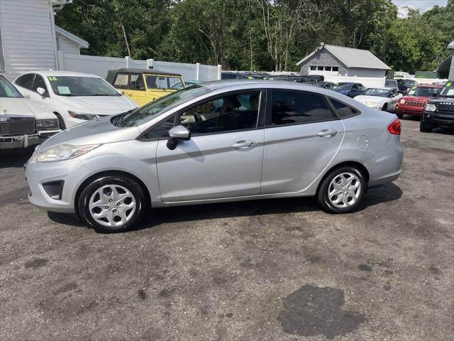 Photo of 2013 Ingot Silver Metallic Ford Fiesta