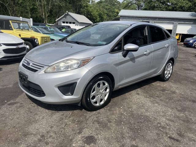 Photo of 2013 Ingot Silver Metallic Ford Fiesta