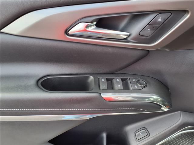 Photo of 2024 White Chevrolet Traverse