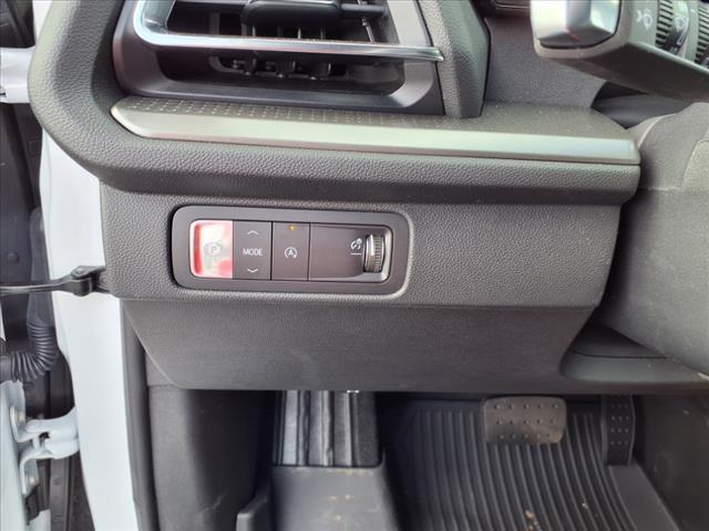 Photo of 2024 White Chevrolet Traverse