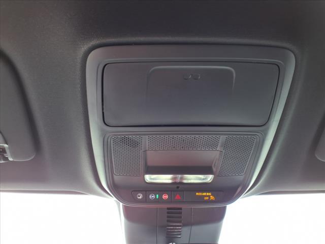 Photo of 2024 White Chevrolet Traverse