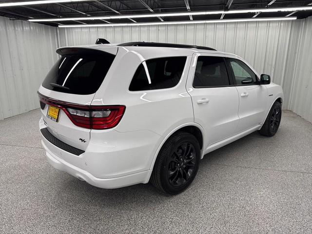 Photo of 2024 White Knuckle Clearcoat Dodge Durango