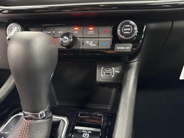 Photo of 2025 Diamond Black Jeep Compass