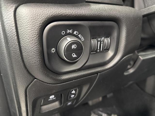 Photo of 2025 Diamond Black RAM 1500