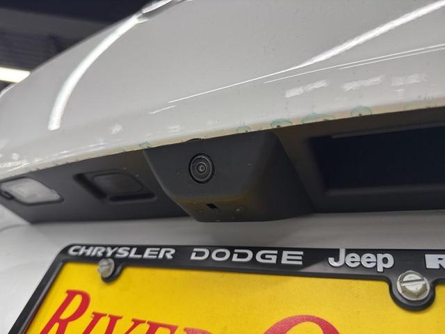 Photo of 2025 Bright White Clearcoat Jeep Grand Cherokee L