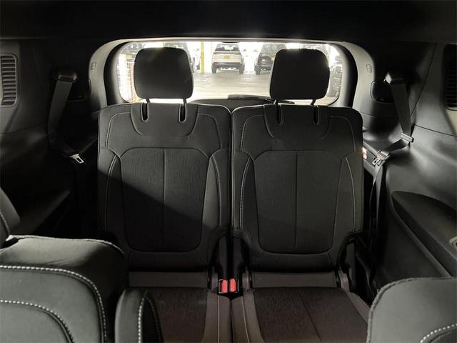 Photo of 2024 Metallic Jeep Grand Cherokee L