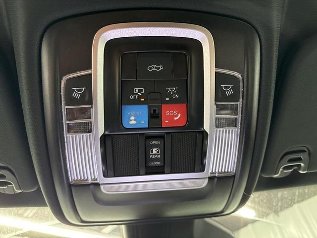 Photo of 2025 Bright White Clearcoat RAM 1500