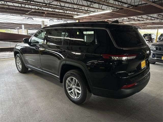 Photo of 2024 Diamond Black Jeep Grand Cherokee L