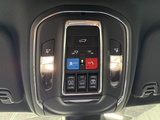 Photo of 2025 Diamond Black Jeep Wagoneer