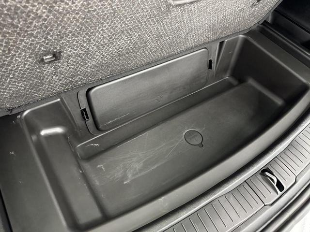 Photo of 2024 Bright White Clearcoat Jeep Grand Cherokee L