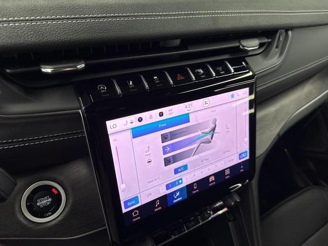 Photo of 2025 Metallic Jeep Grand Cherokee L