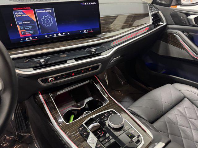 Photo of 2025 Black BMW X7