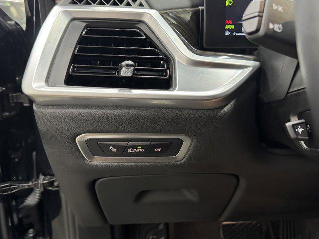 Photo of 2025 Black BMW X7