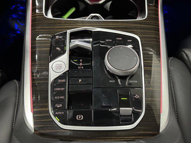 Photo of 2025 Black BMW X7