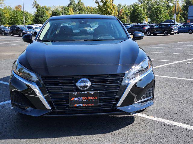 Photo of 2023 Super Black Nissan Altima