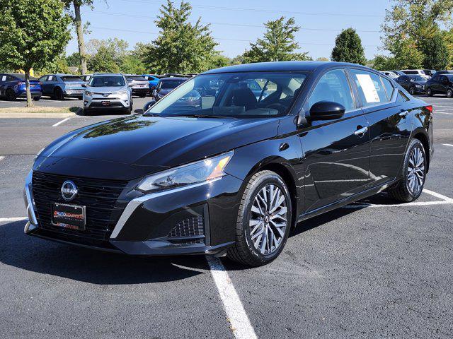 Photo of 2023 Super Black Nissan Altima