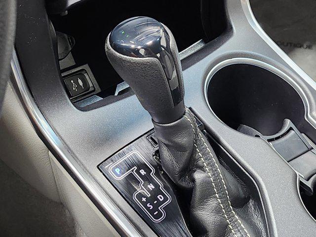 Photo of 2015 Celestial Silver Metallic Toyota Camry