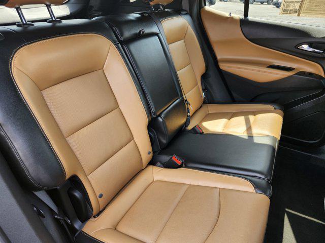 Photo of 2021 Midnight Blue Metallic Chevrolet Equinox