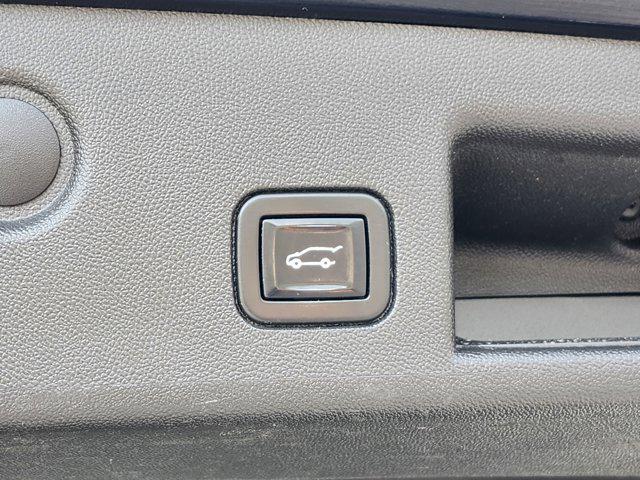 Photo of 2021 Midnight Blue Metallic Chevrolet Equinox