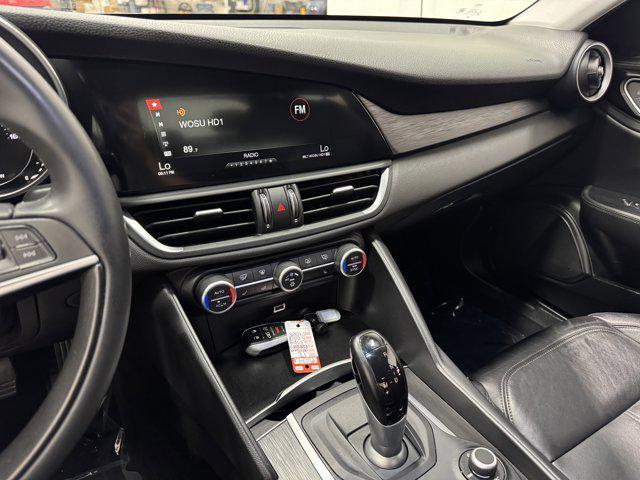 Photo of 2017 Vesuvio Gray Metallic Alfa Romeo Giulia