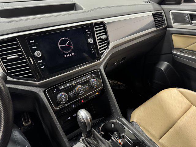 Photo of 2021 Tourmaline Blue Metallic Volkswagen Atlas Cross Sport