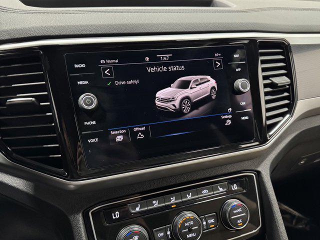 Photo of 2021 Tourmaline Blue Metallic Volkswagen Atlas Cross Sport