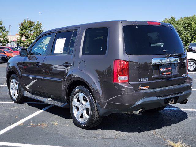 Photo of 2013 Dark Amber Metallic Honda Pilot