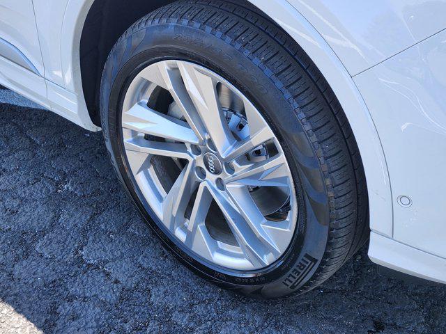 Photo of 2021 Carrara White Audi Q7