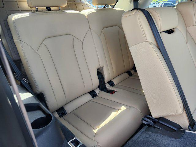 Photo of 2021 Carrara White Audi Q7