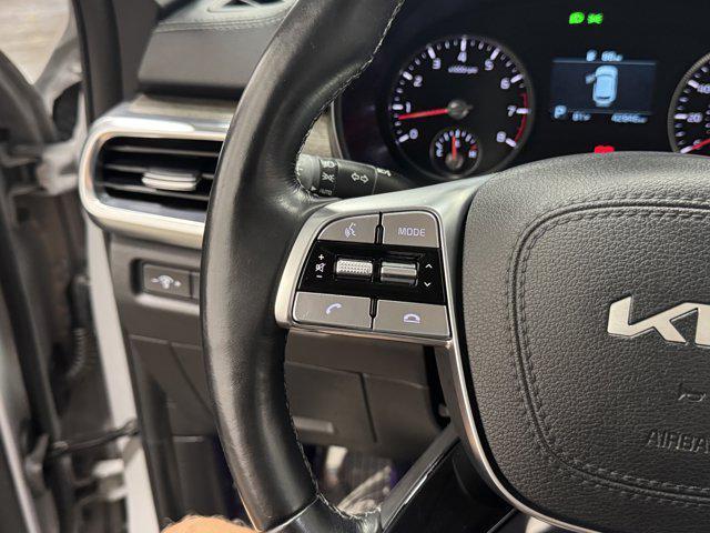Photo of 2022 Wolf Gray Kia Telluride