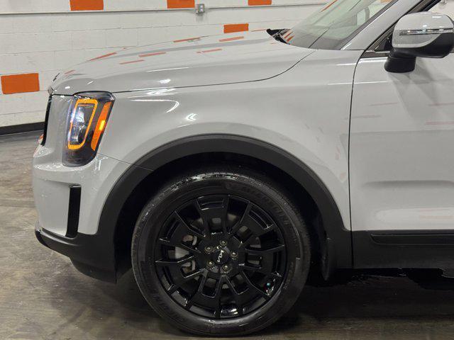 Photo of 2022 Wolf Gray Kia Telluride