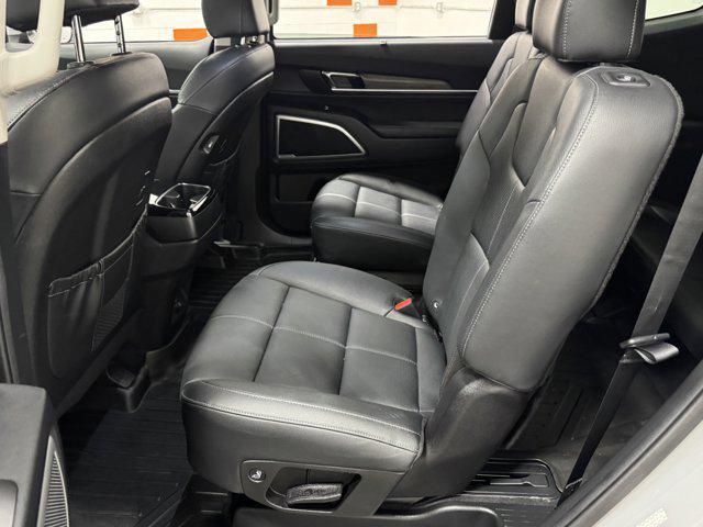 Photo of 2022 Wolf Gray Kia Telluride