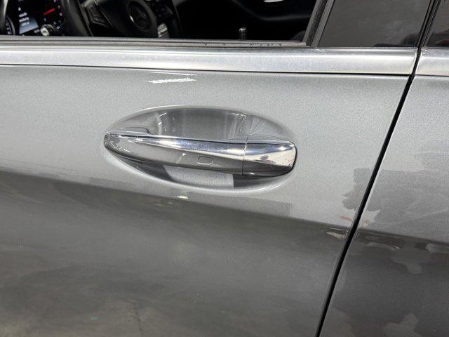 Photo of 2018 Selenite Grey Metallic Mercedes-Benz GLC 300
