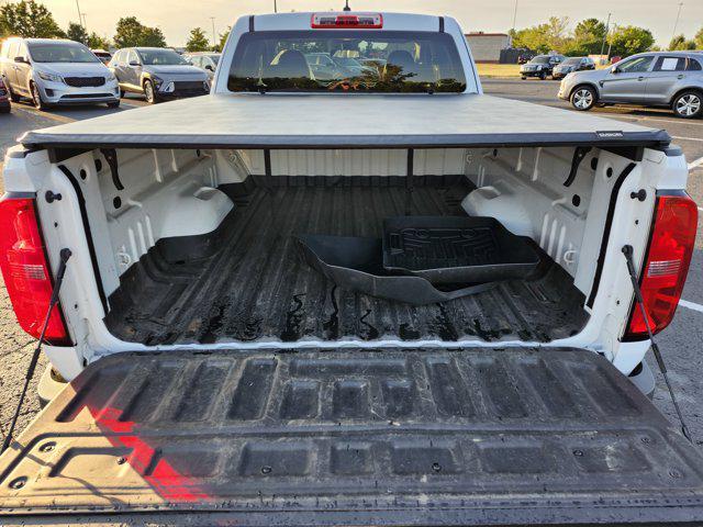 Photo of 2018 Summit White Chevrolet Colorado