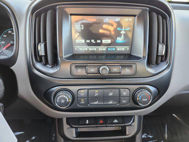 Photo of 2018 Summit White Chevrolet Colorado