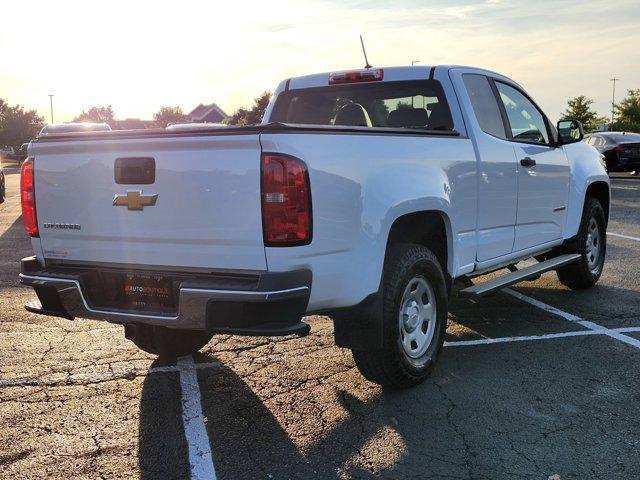 Photo of 2018 Summit White Chevrolet Colorado