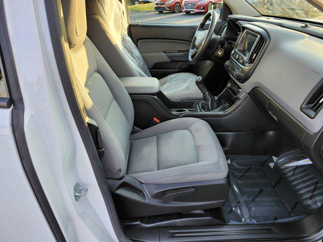 Photo of 2018 Summit White Chevrolet Colorado
