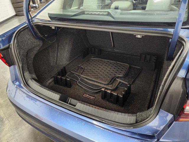 Photo of 2019 Blue Silk Metallic Volkswagen Jetta