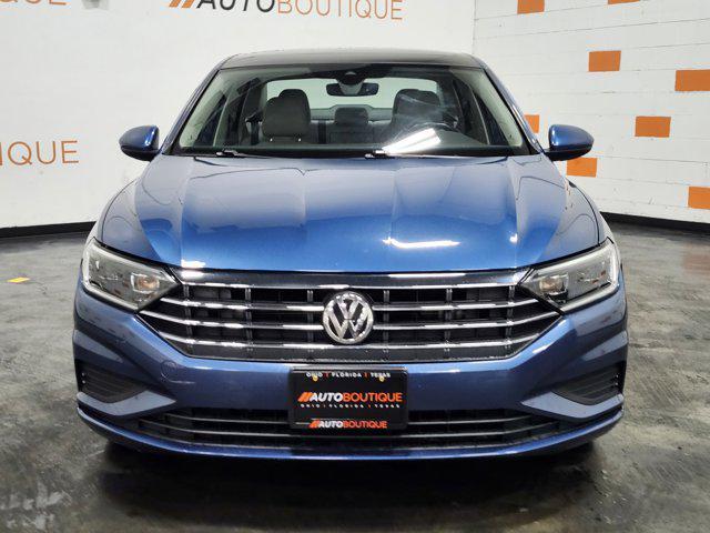 Photo of 2019 Blue Silk Metallic Volkswagen Jetta