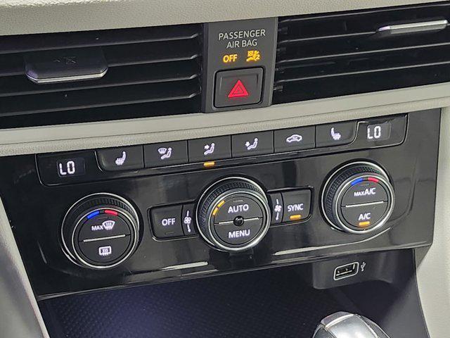 Photo of 2019 Blue Silk Metallic Volkswagen Jetta