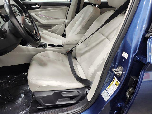 Photo of 2019 Blue Silk Metallic Volkswagen Jetta