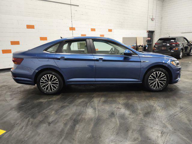 Photo of 2019 Blue Silk Metallic Volkswagen Jetta