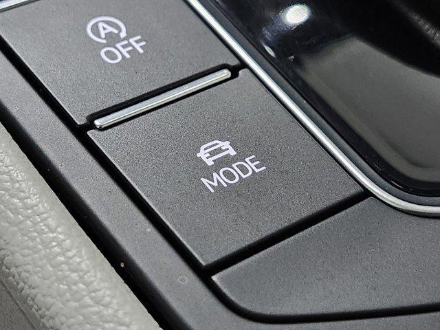 Photo of 2019 Blue Silk Metallic Volkswagen Jetta