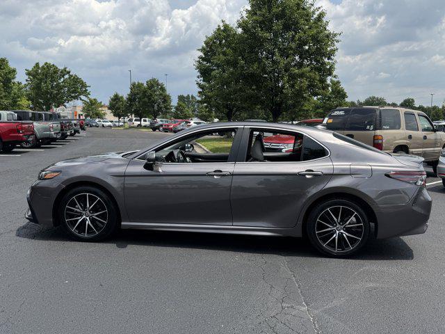 Photo of 2023 Gray Toyota Camry