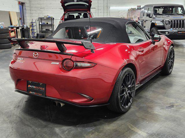 Photo of 2016 Soul Red Metallic Mazda MX-5 Miata
