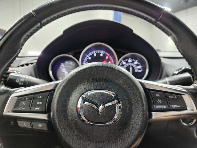 Photo of 2016 Soul Red Metallic Mazda MX-5 Miata